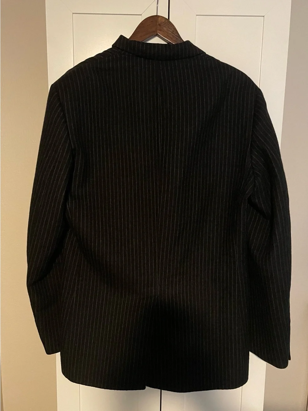 Vintage Pure Virgin Wool - Made in Italy 🇮🇹 - Charcoal Black Pinstripe Coat (L) - Picture 2 of 3